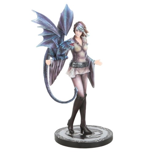 Figura de entrenador de dragones de Anne Stokes