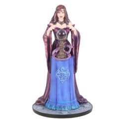 Figura de bola de cristal de Anne Stokes