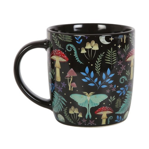 Taza con estampado de bosque oscuro