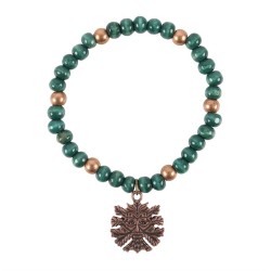 Pulsera con dijes de madera de hombre verde