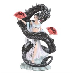 Figura de danza del dragón de Anne Stokes