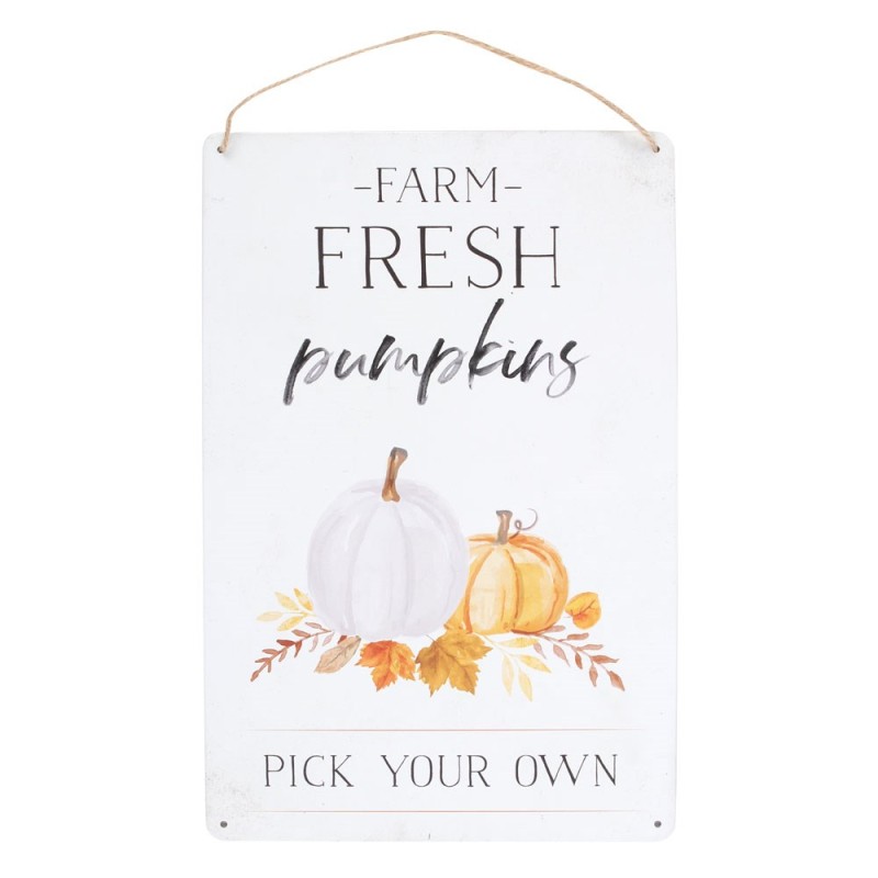 Metallschild zum Aufhängen mit Aufschrift „Farm Fresh Pumpkins“