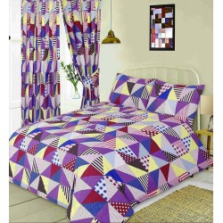 Rideaux violets, bleus et jaunes à motif patchwork géométrique et embrasses assorties