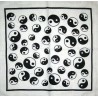 Bandana Yin Yang noir et blanc (base blanche) 100 % coton